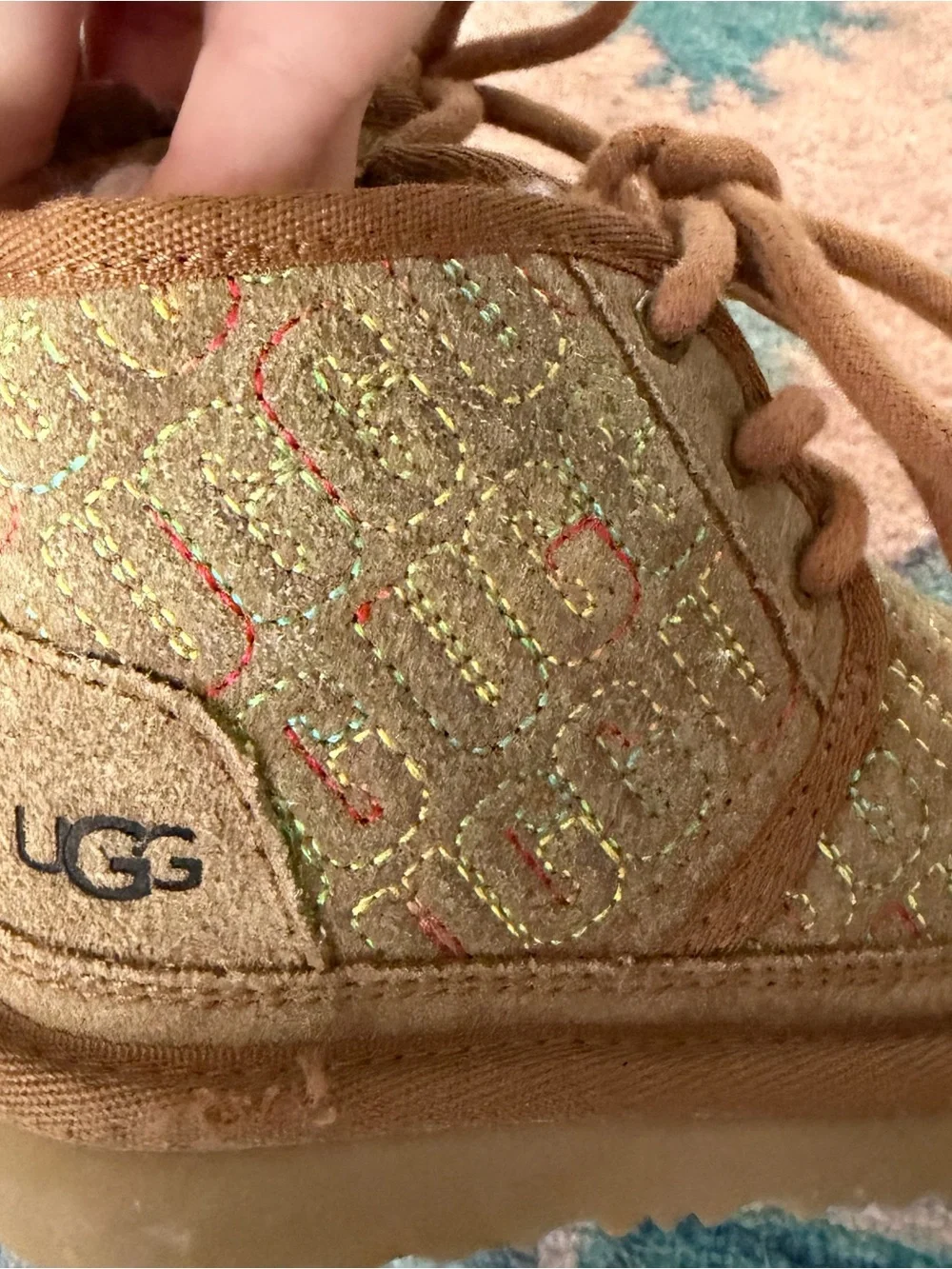 UGG Unisex-Child Neumel II Graphic Stitch Chukka Boot